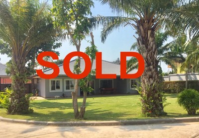 SOLD - 4 Bedroom Estate in Phala Village Steps to Beach! - House - Phla - Phala